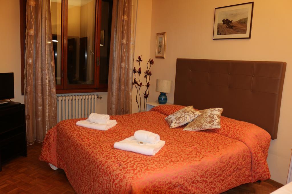 Soggiorno Karaba Firenze Bagian luar foto