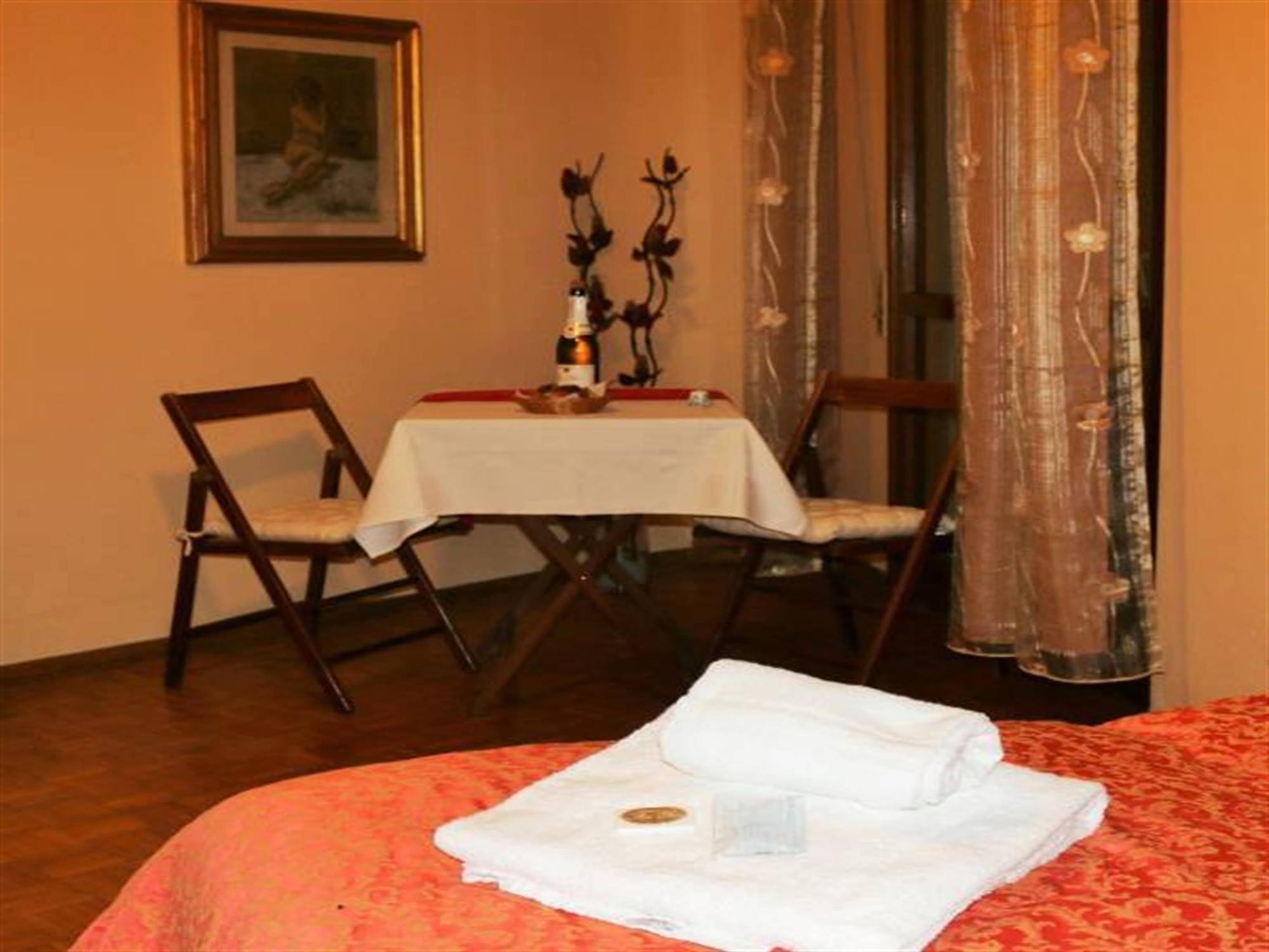 Soggiorno Karaba Firenze Bagian luar foto